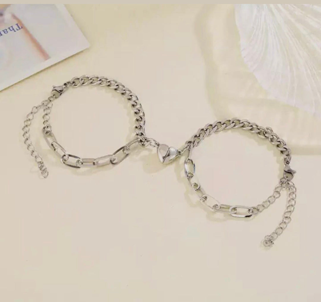 Pulsera corazón plateado