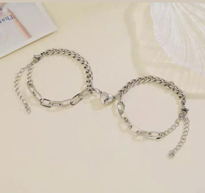 Pulsera corazón plateado